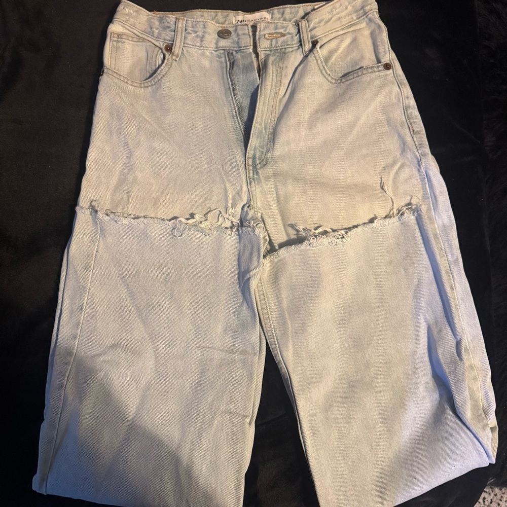 Light Blue Distressed Women’s Jeans